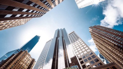 Buildings new-yorkais "touchant" le ciel