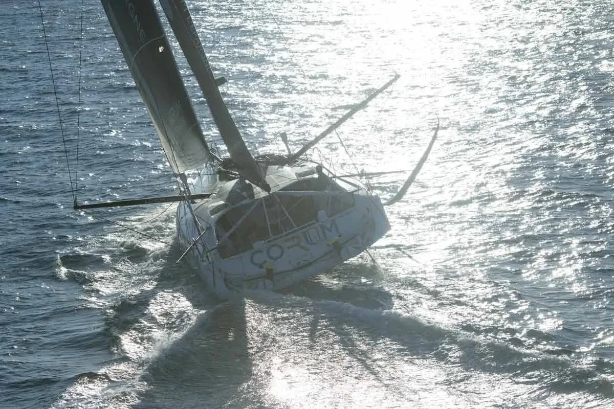 Bateau de dos